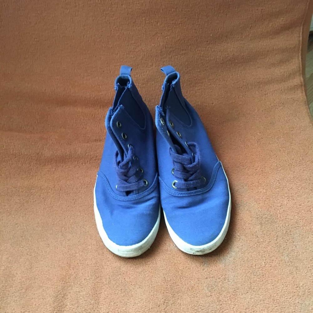 Divided brand by H&M “ked-esq” style blue sneakers